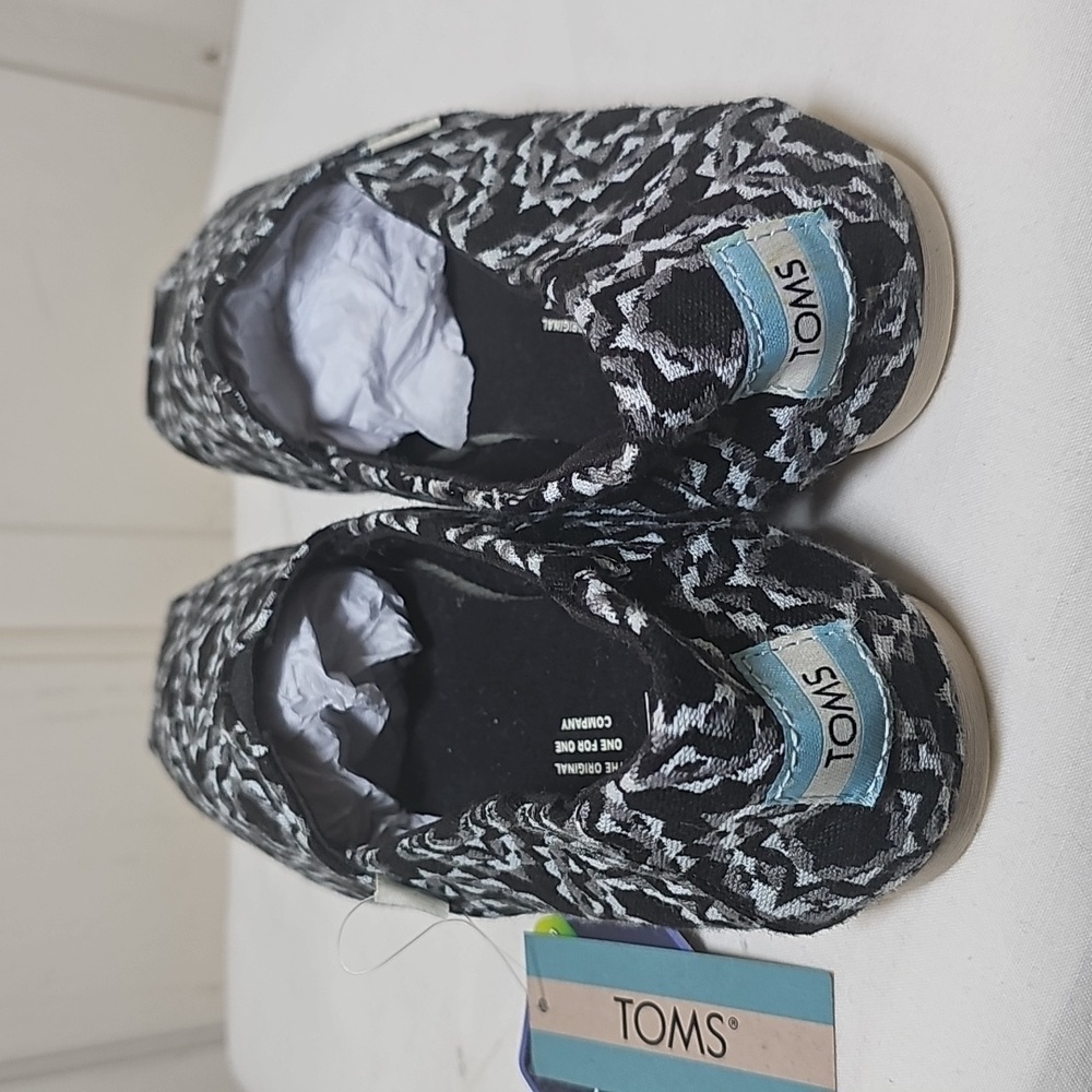 TOMS Alpagarta Casual Women's Slip-On Flats in Black and Light Blue - Picture 6 of 9